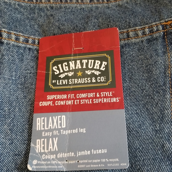 LEVI'S SIZE 42 MENS' TROUSERS - Picture 2 of 7